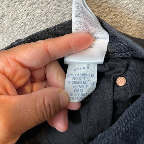 Mother The Stunner Double Zip Ankle Step Fray Jeans in Not Guilty Black Sz 27 - Picture 5 of 9